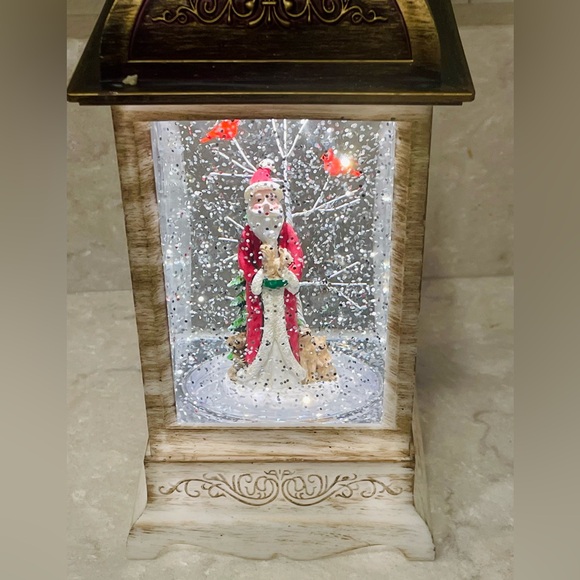 NWT Christmas Snow Globe, Lighted Water Lantern, Santa, Christmas decor, gift! - Picture 3 of 10